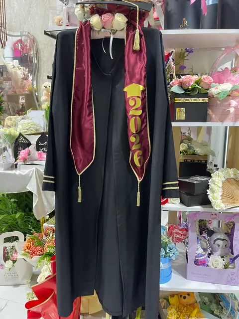 Tenue et écharpe de graduation personnalisée à Tetouan