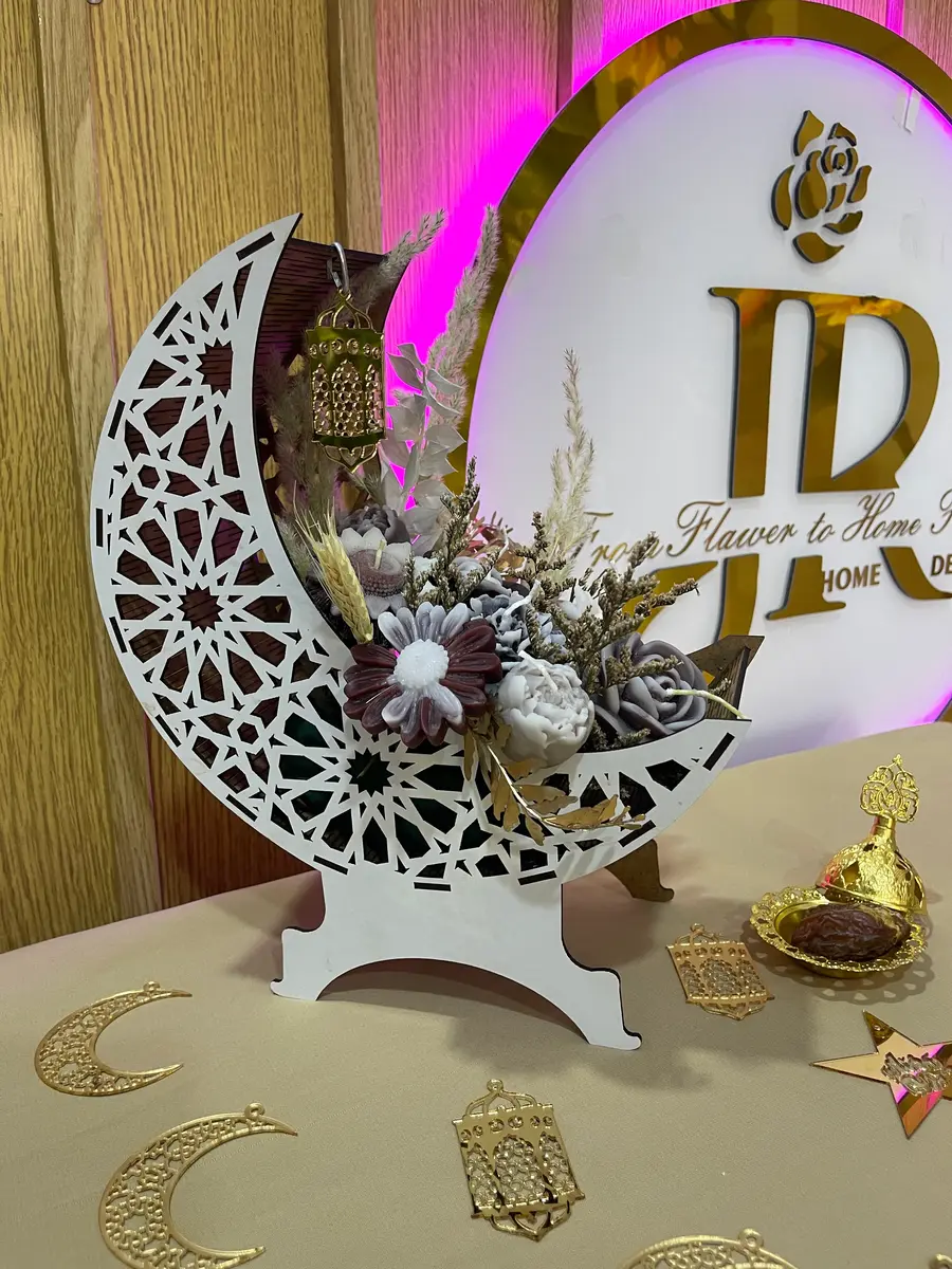 Composition lune fleurie pour Ramadan à Tetouan
