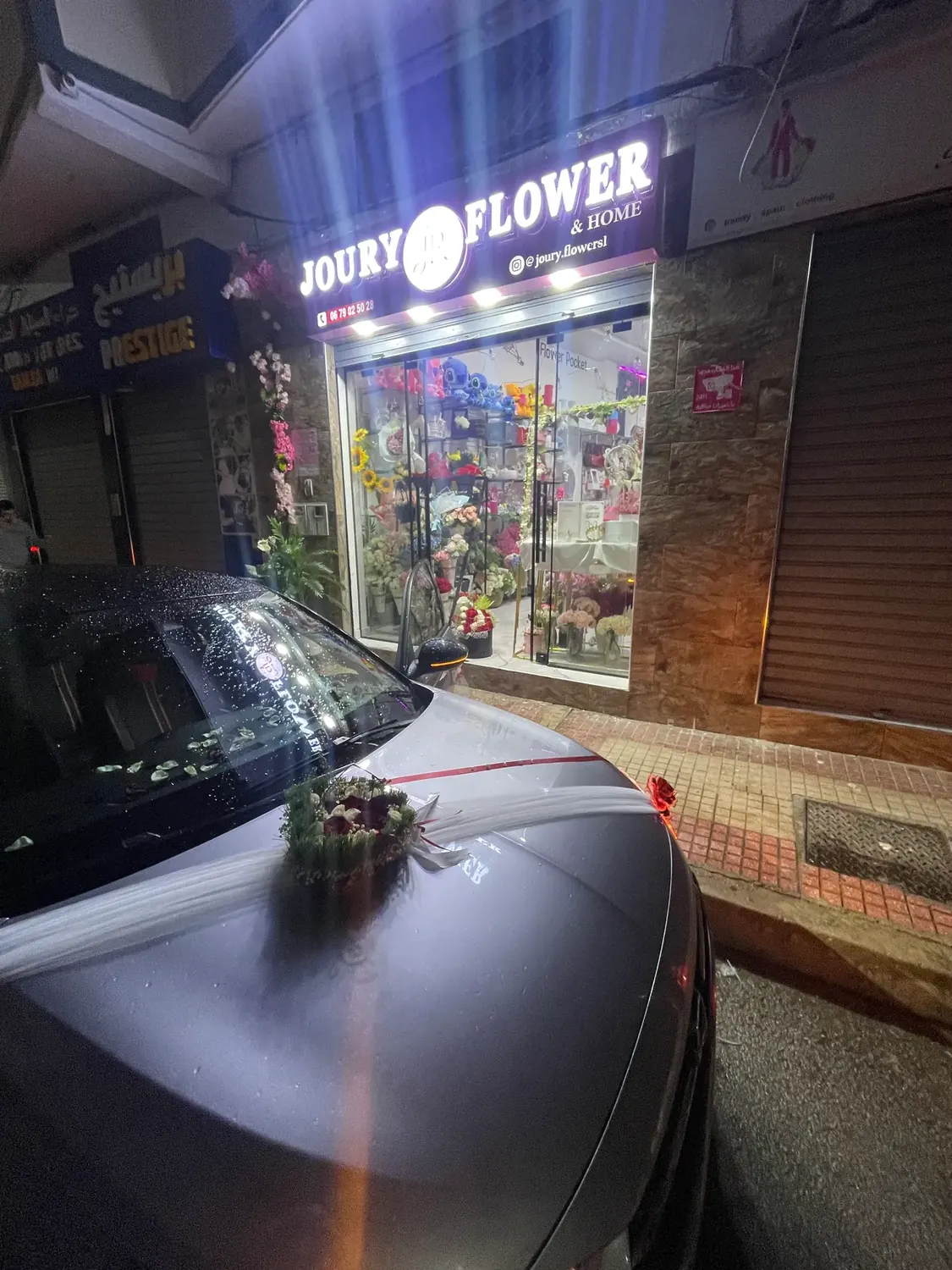 Storefront Arrival car decoration by Joury Flowers